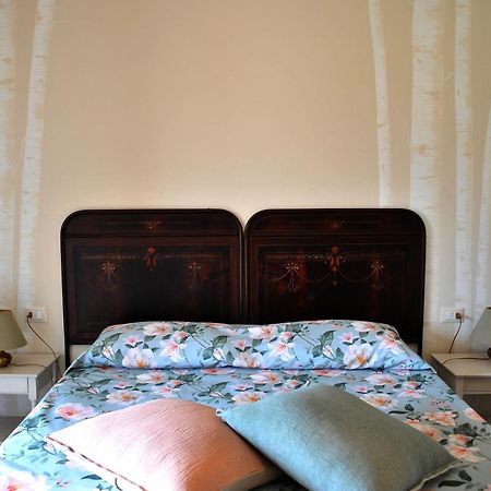 Casa Giuli Hotel มาแนร์บา เดล การ์ดา ภายนอก รูปภาพ
