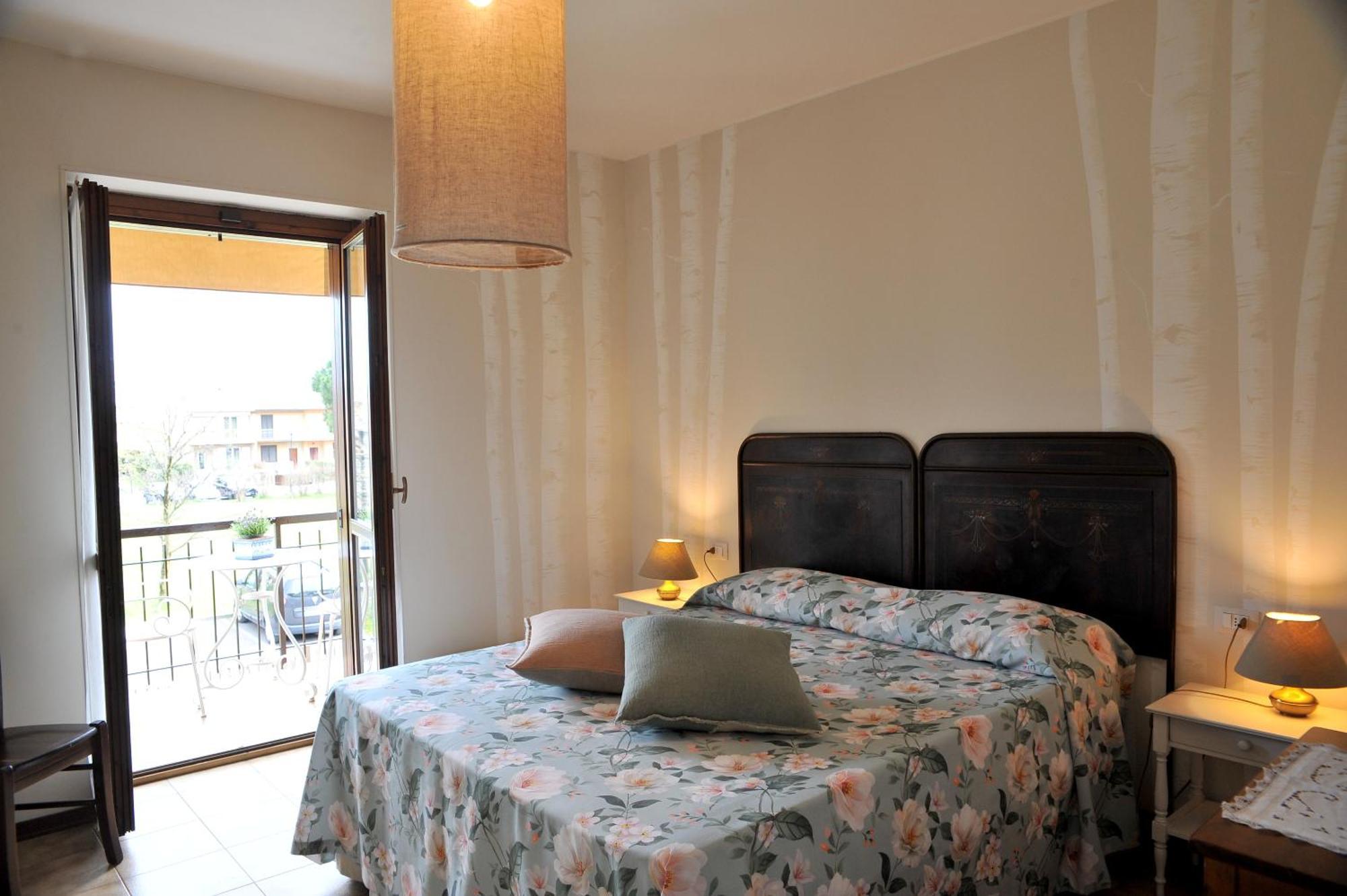 Casa Giuli Hotel มาแนร์บา เดล การ์ดา ภายนอก รูปภาพ